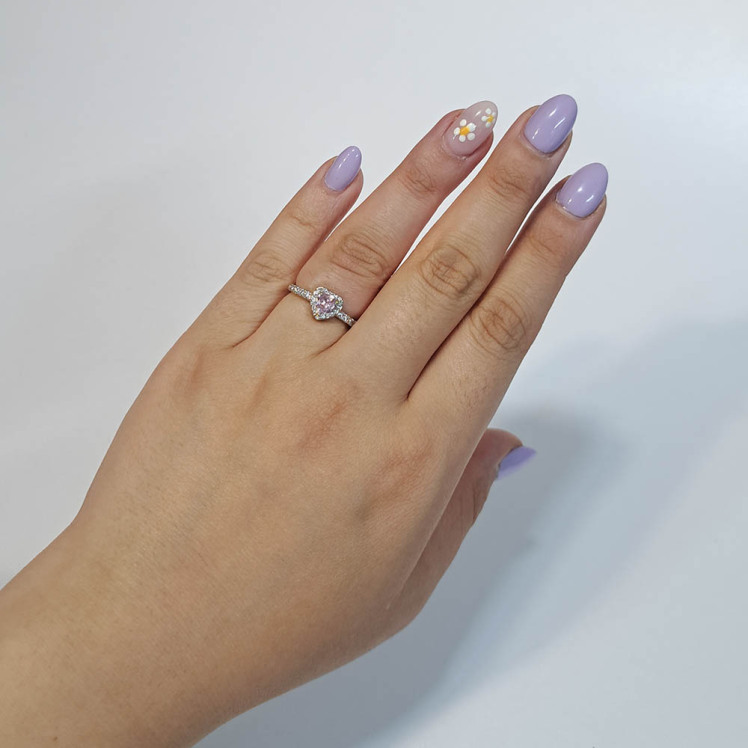 انگشتر جواهری طرح قلب 