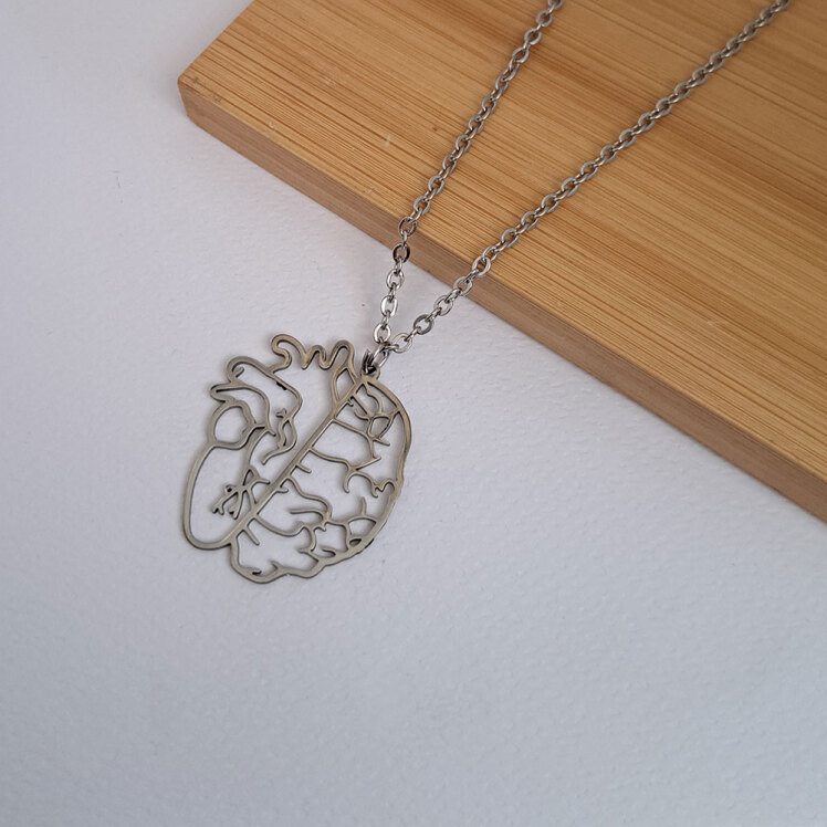 گردنبند مدل قلب و مغز 