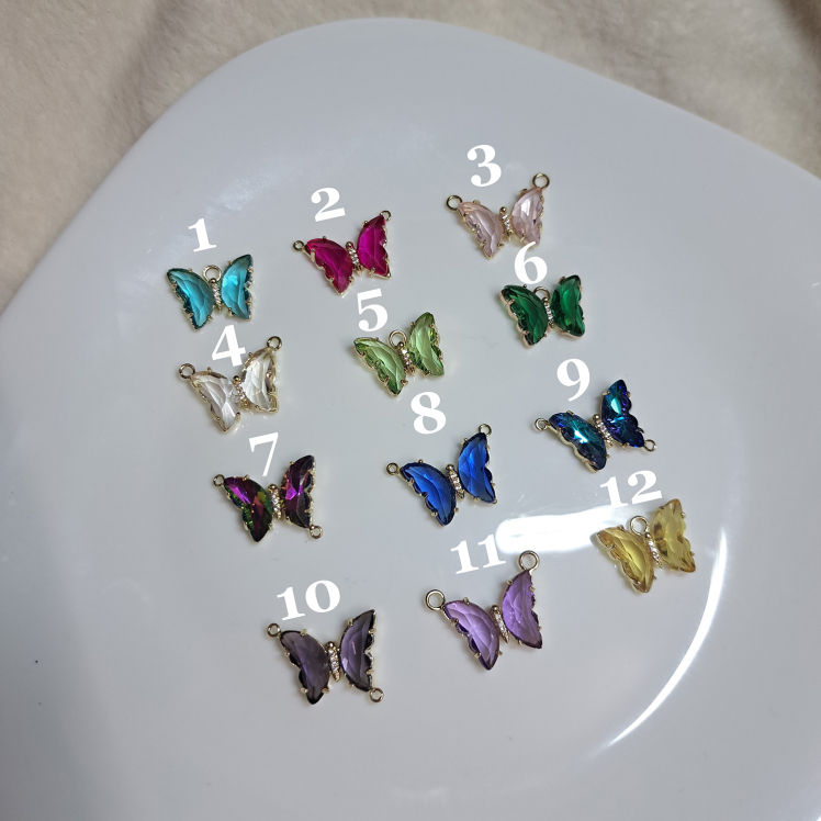 گردنبند پروانه کریستالی 