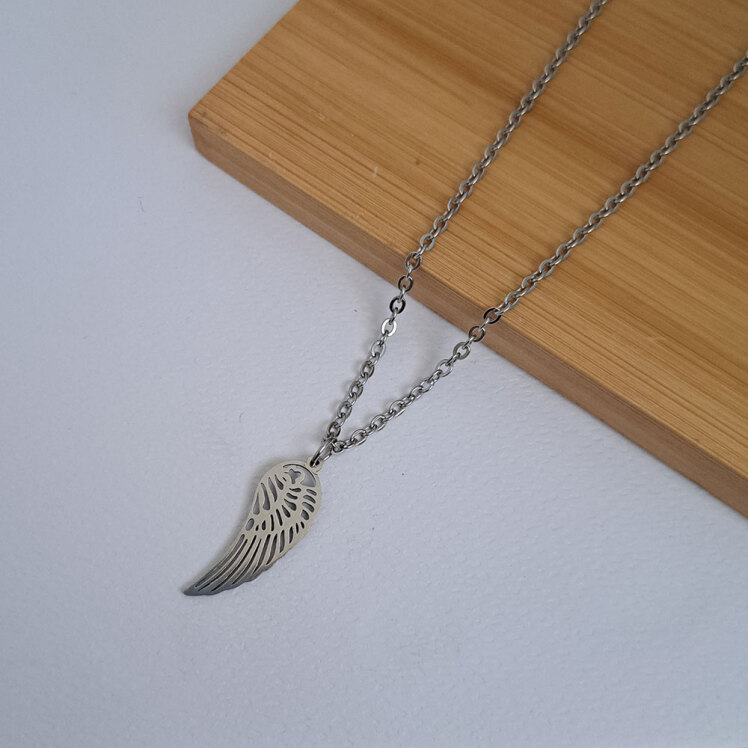 گردنبند مدل بال مینیمال