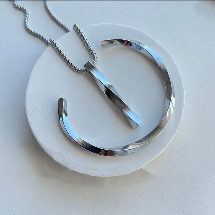 ست گردنبند و بنگل پیچ