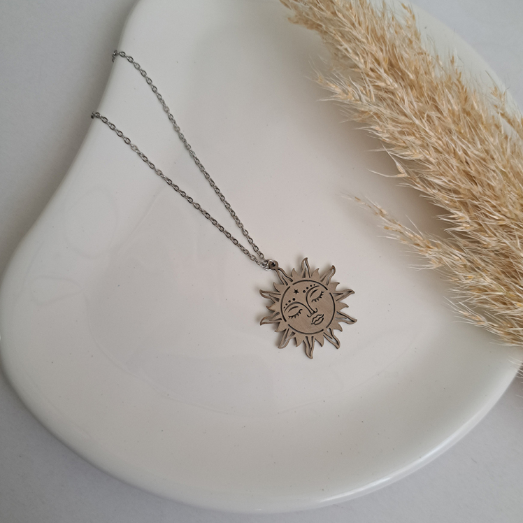 گردنبند طرح خورشید 