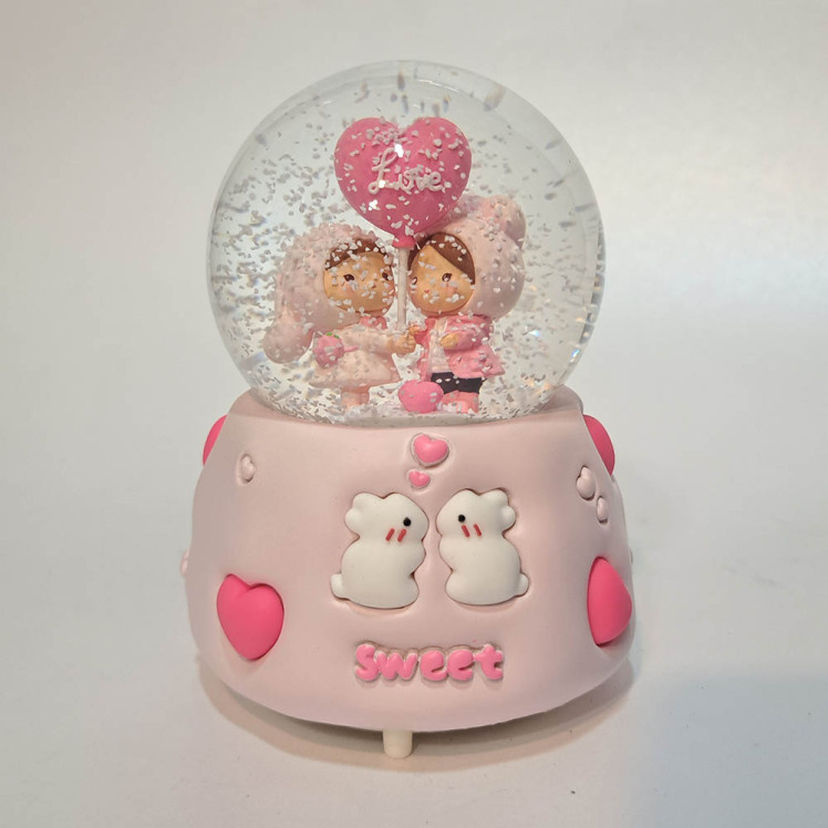 گوی کریستال سایز متوسط طرح رمانتیک 