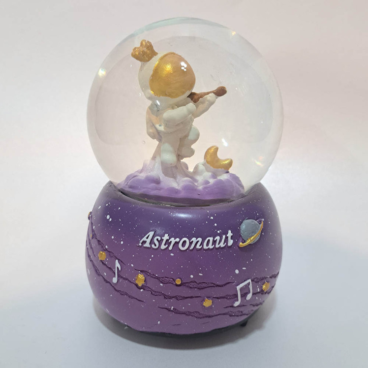 گوی موزیکال طرح فضانورد سایز بزرگ