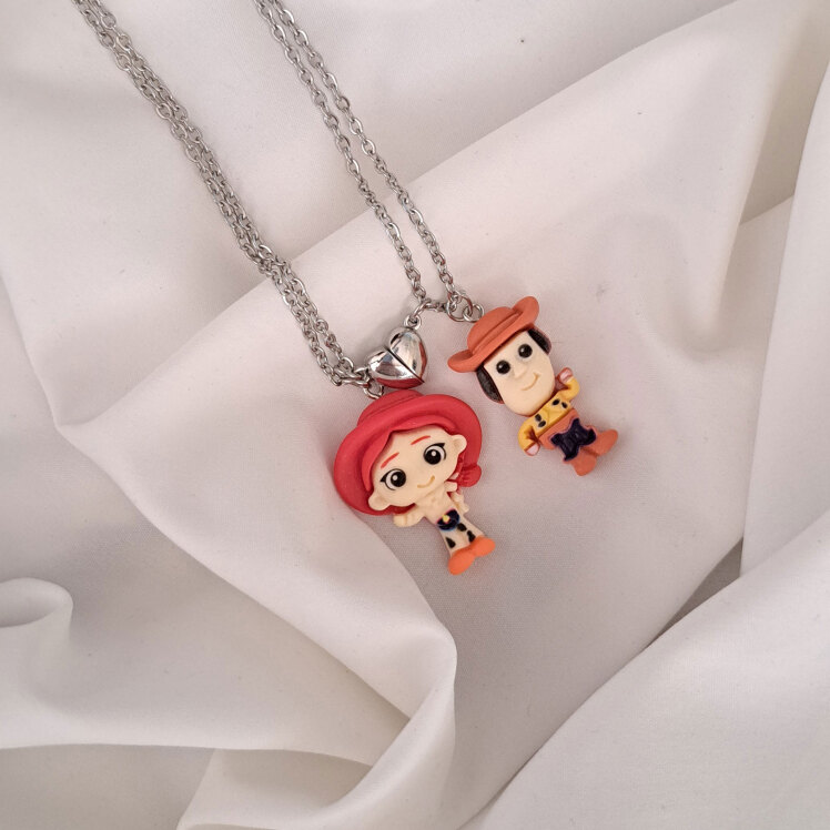 گردنبند وودی و بازلایتر و جسی