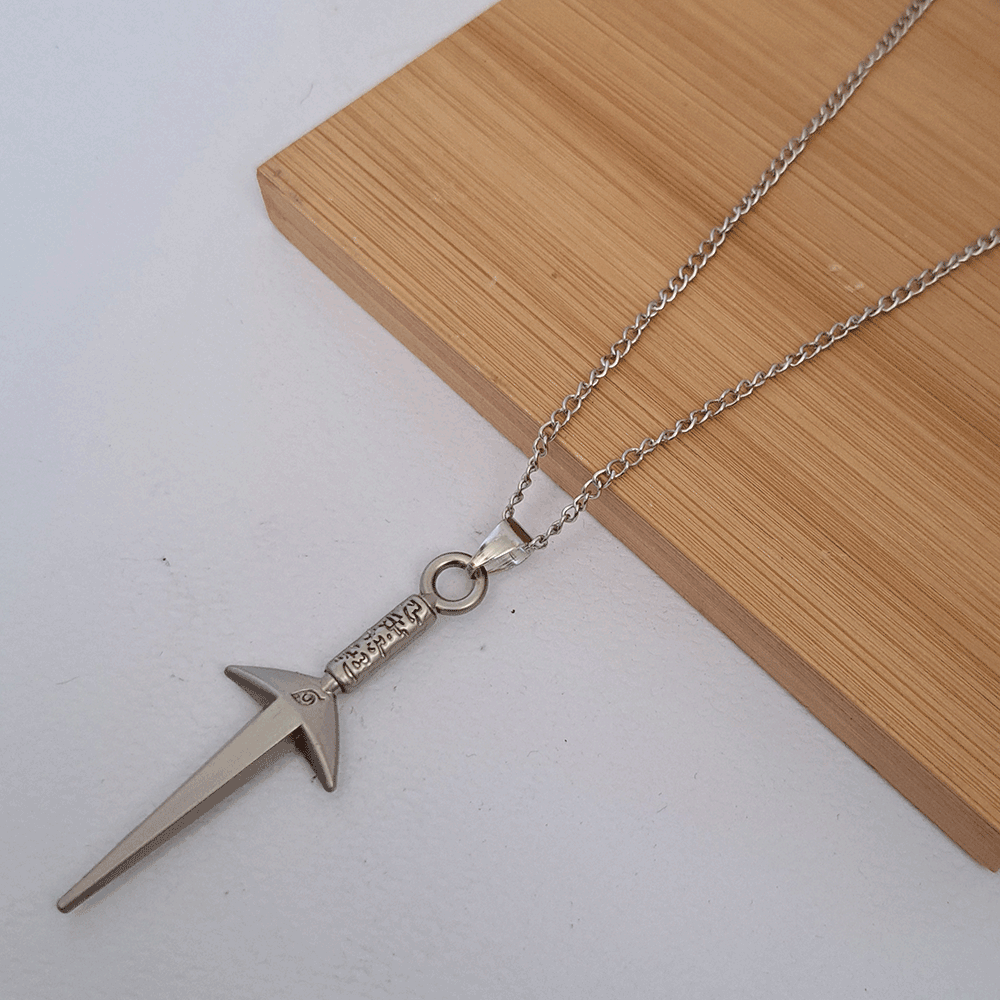 گردنبند انیمه مدل خنجر کونای 