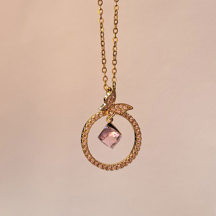 گردنبند حلقه ای و پروانه جواهری 