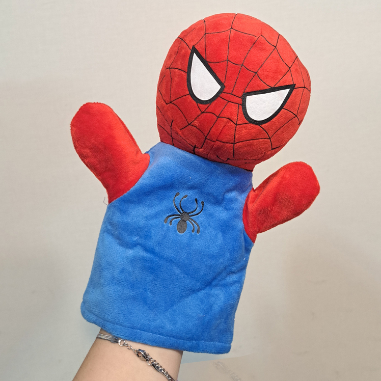 عروسک نمایشی شخصیت اسپایدرمن