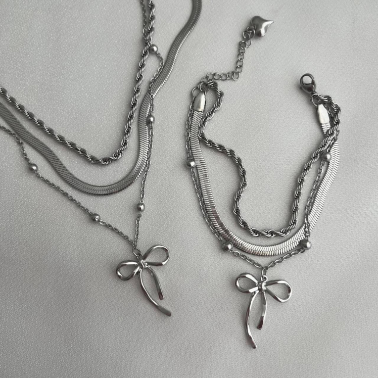 گردنبند و دستبند سه لاین پاپیون 