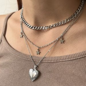 گردنبند لاکت ستاره‌ای سه لاین